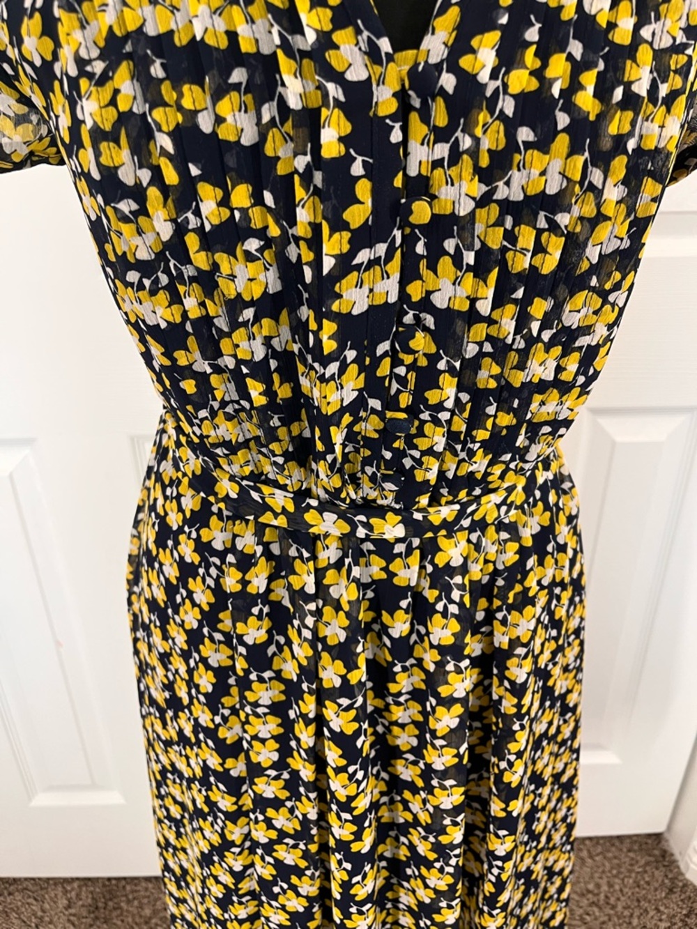 MSK Floral Midi Dress Size 12 Black Yellow White Floral V-Neck - Picture 3 of 11